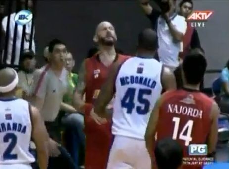 Mick "The Flop" Pennisi Video of Delayed Reaction Goes Viral Worst Flop Video in basketball: Mick Pennisi