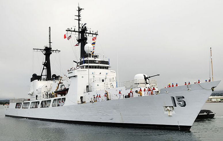 China's Patrol Ship Yusheng 310 Patrolled Panatag Shoal Philippine Navy and Chinese Navy