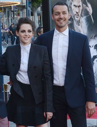 US Weekly Magazine Cover Kristen Stewart Cheats on Robert Pattinson