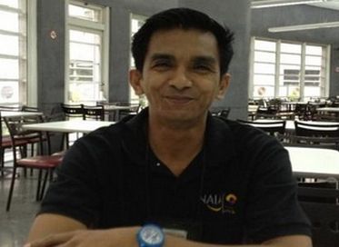 Ronald Gadayan Honest NAIA Worker Php 1.8 Million Found by Janitor in NAIA